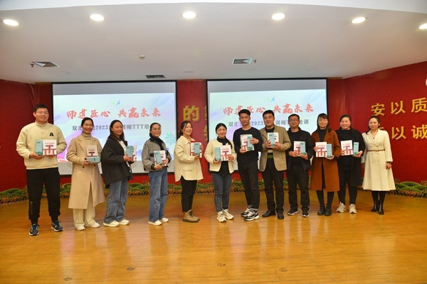 1679478568635096.jpg 09 二班优秀团队照片.jpg